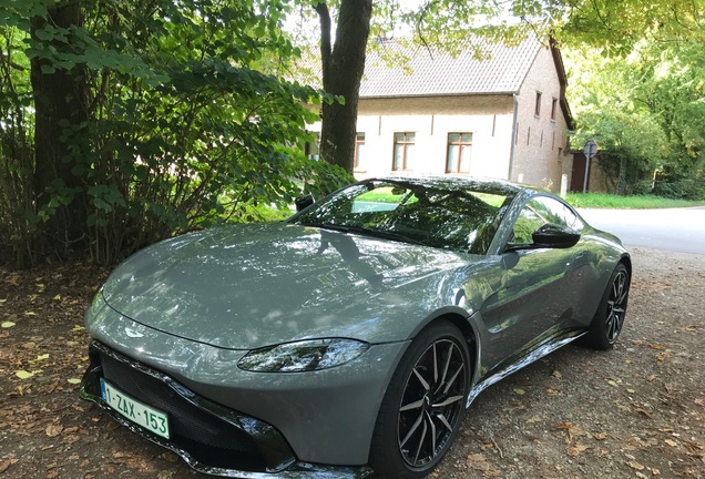 Aston Martin V8 Vantage 2018