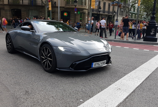 Aston Martin V8 Vantage 2018