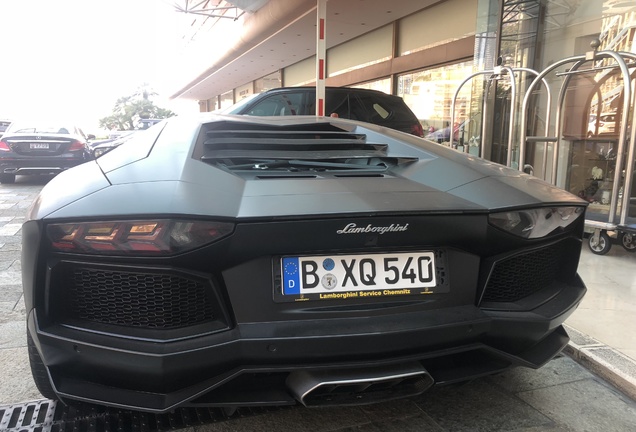 Lamborghini Aventador LP700-4