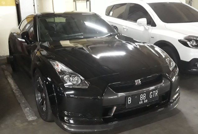 Nissan GT-R