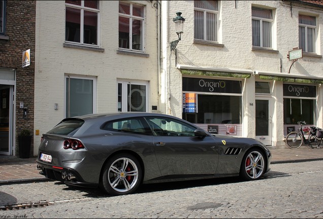 Ferrari GTC4Lusso