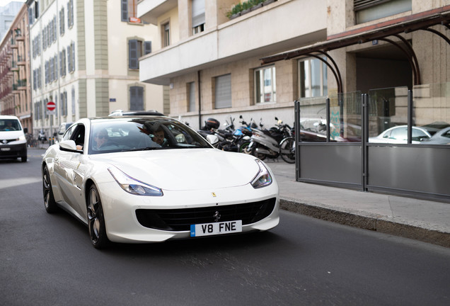 Ferrari GTC4Lusso T