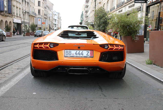 Lamborghini Aventador LP700-4