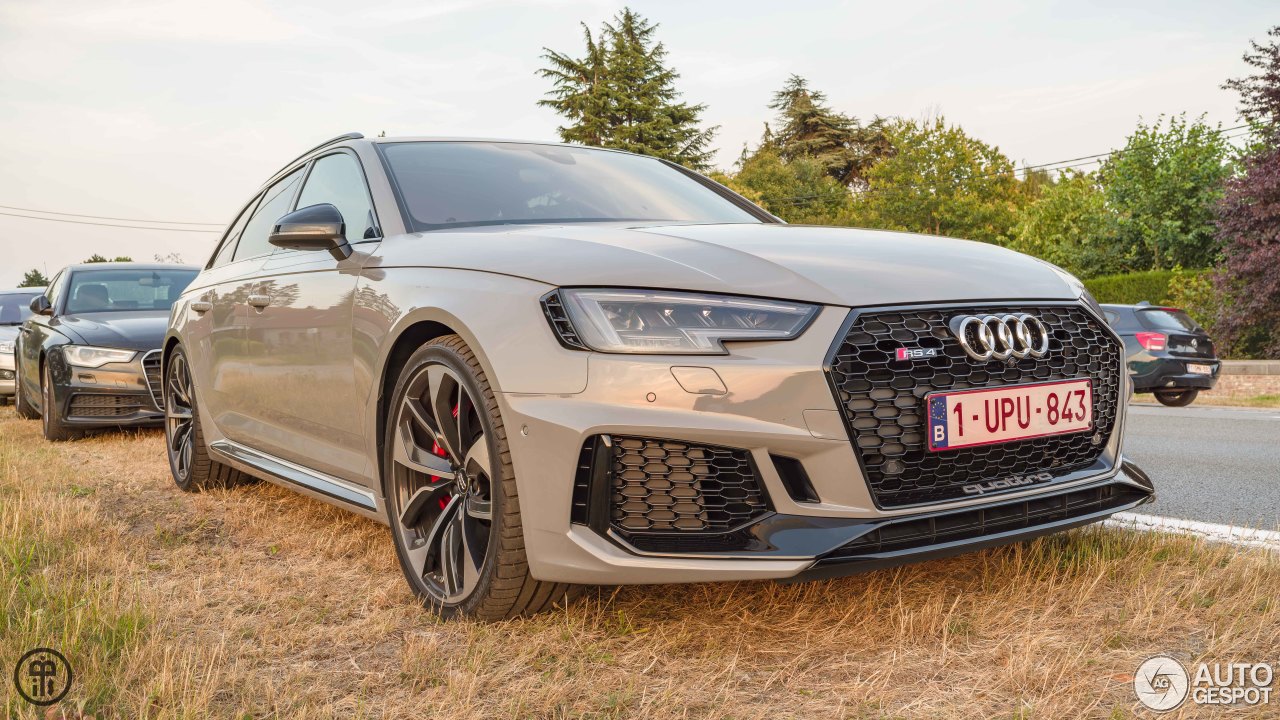 Audi RS4 Avant B9