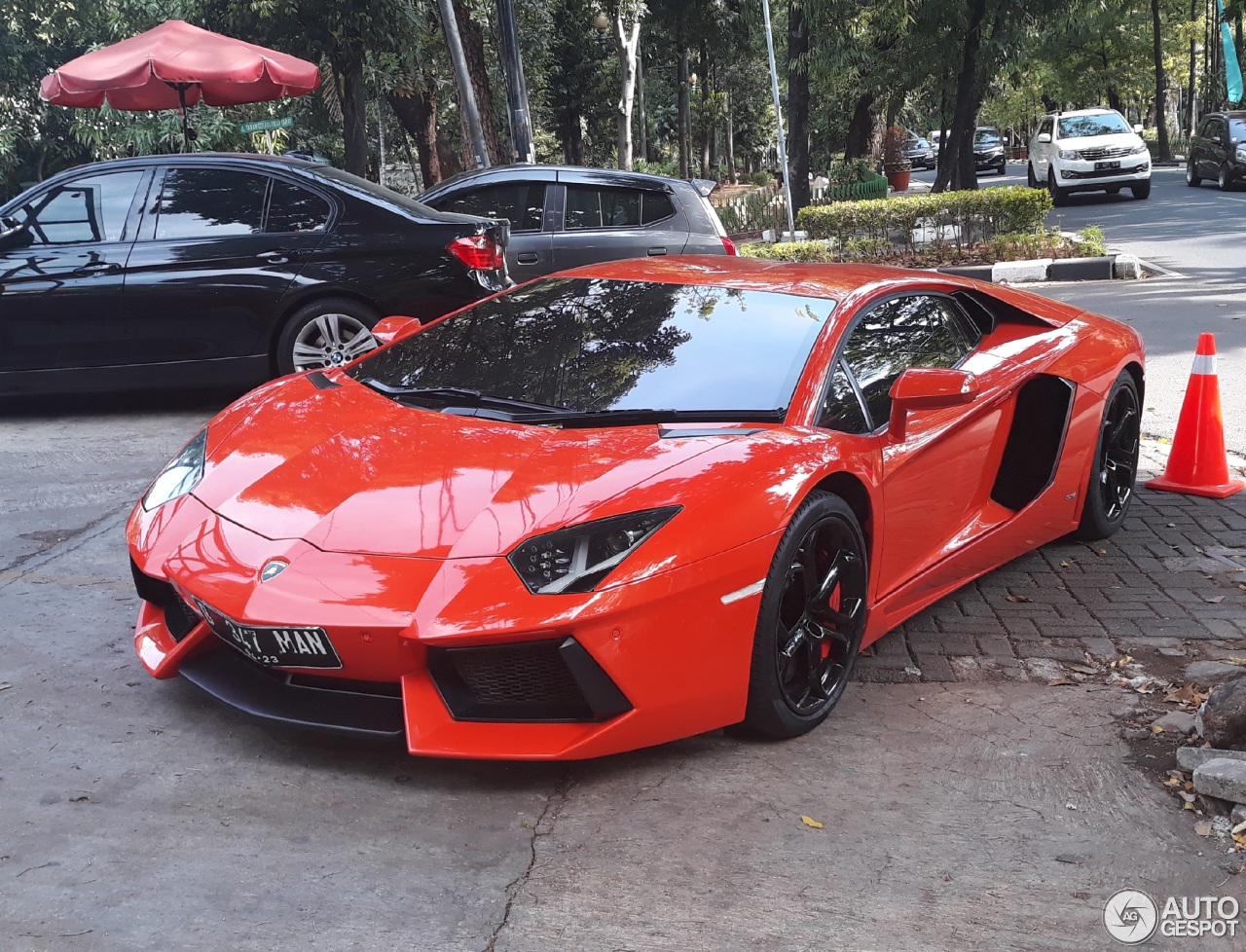 Lamborghini Aventador LP700-4