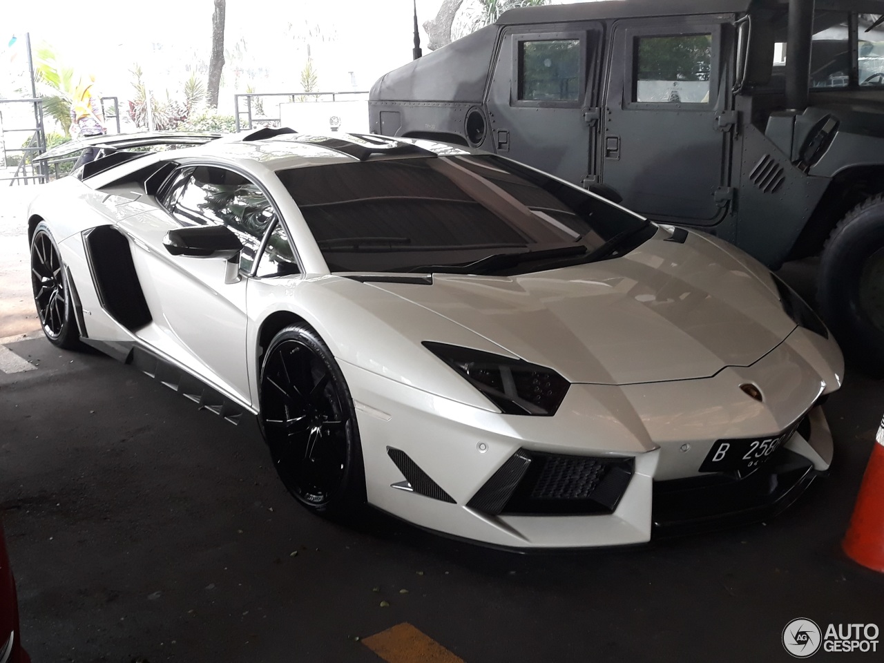 Lamborghini Aventador LP700-4