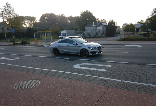 Mercedes-Benz CLA 45 AMG C117