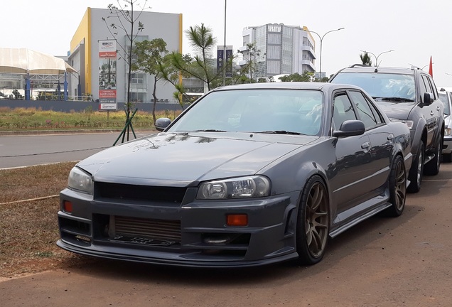 Nissan Skyline R34 Sedan