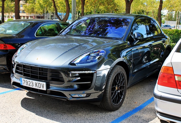 Porsche 95B Macan GTS