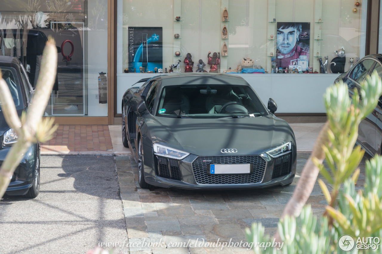 Audi R8 V10 Plus 2015