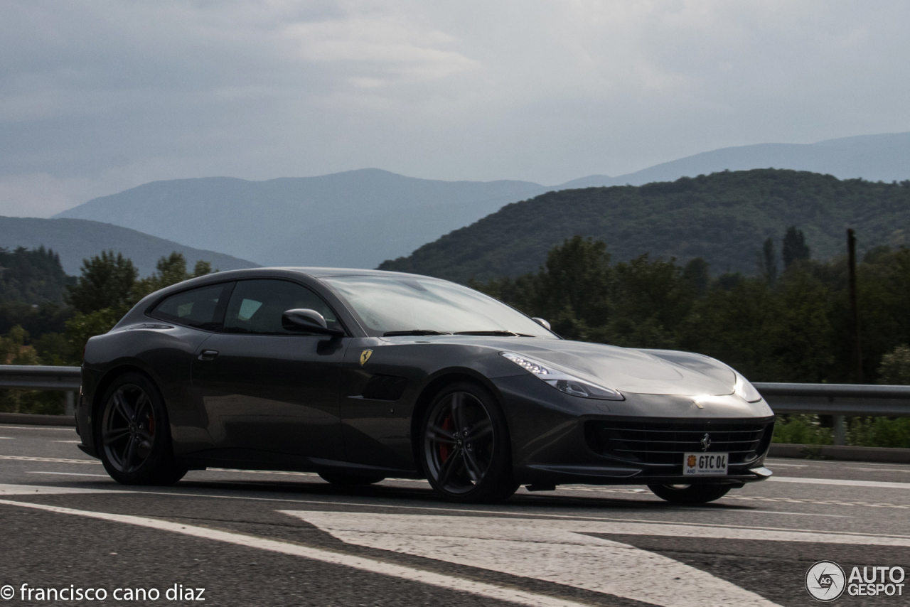 Ferrari GTC4Lusso