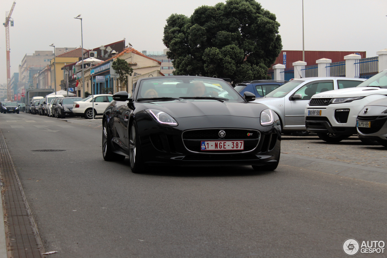 Jaguar F-TYPE S V8 Convertible