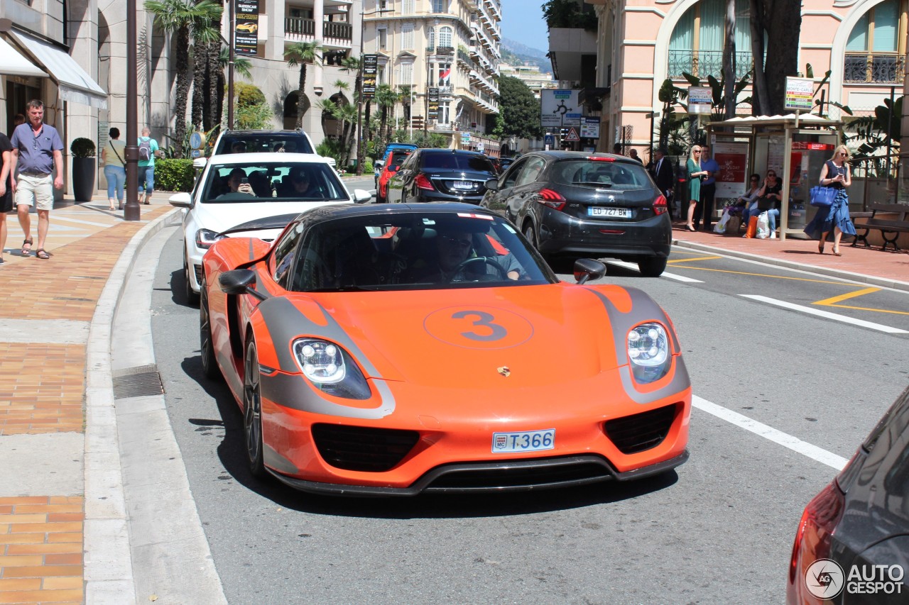 Porsche 918 Spyder Weissach Package