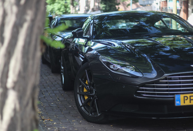 Aston Martin DB11