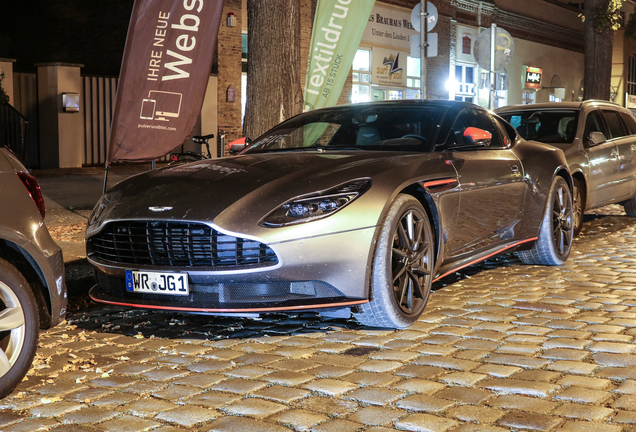 Aston Martin DB11 V8