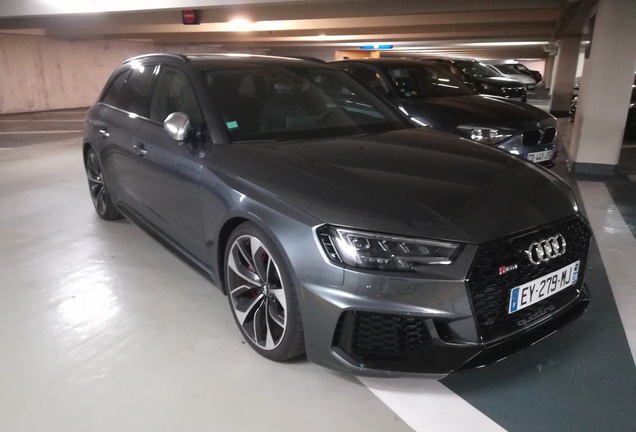 Audi RS4 Avant B9