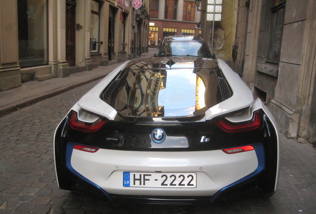 BMW i8