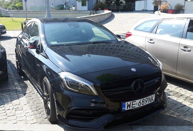 Mercedes-AMG A 45 W176 2015