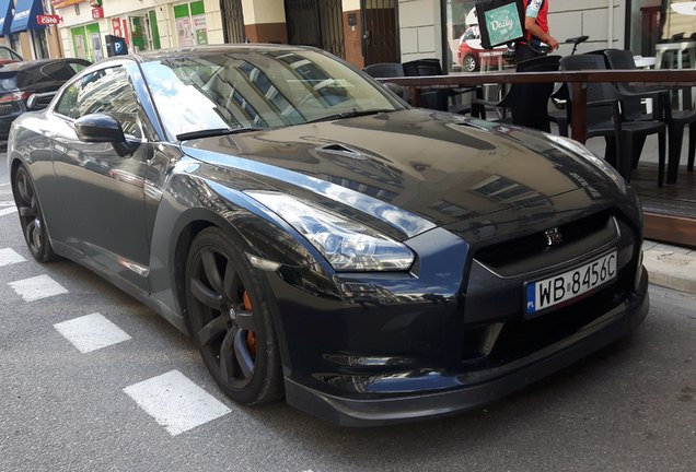 Nissan GT-R