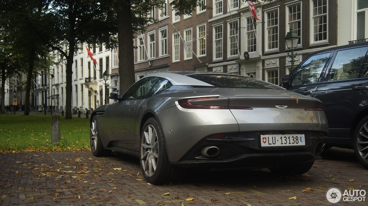 Aston Martin DB11