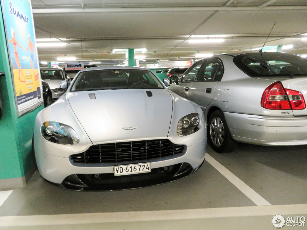 Aston Martin V8 Vantage S