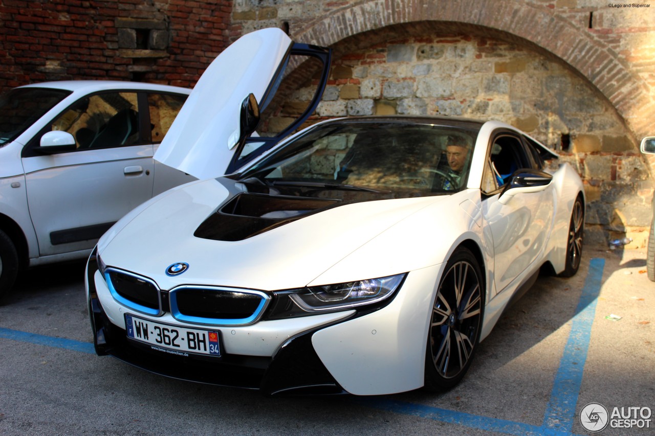 BMW i8