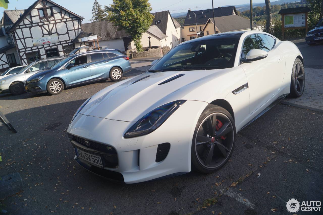 Jaguar F-TYPE R Coupé