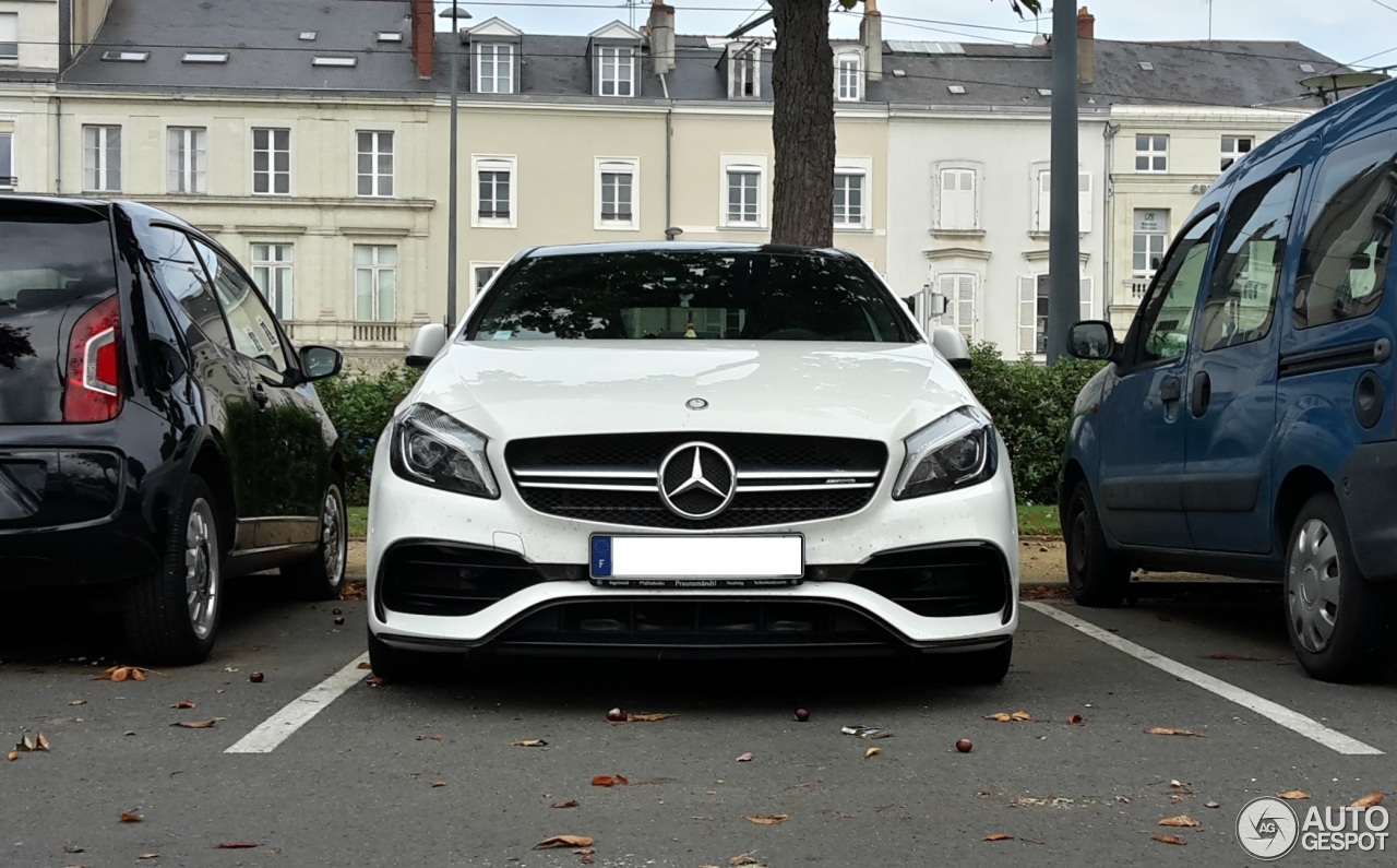 Mercedes-AMG A 45 W176 2015