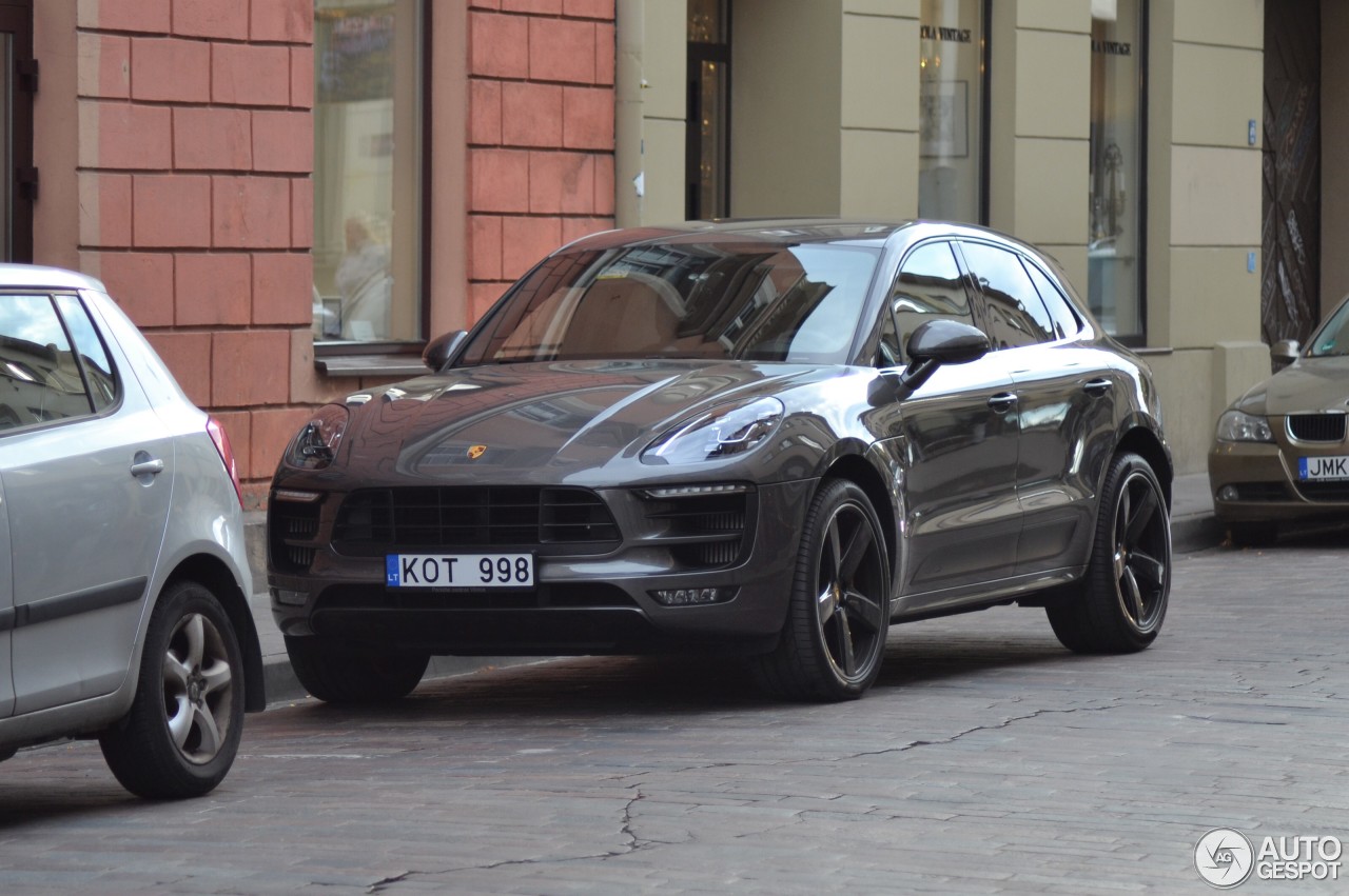 Porsche 95B Macan GTS