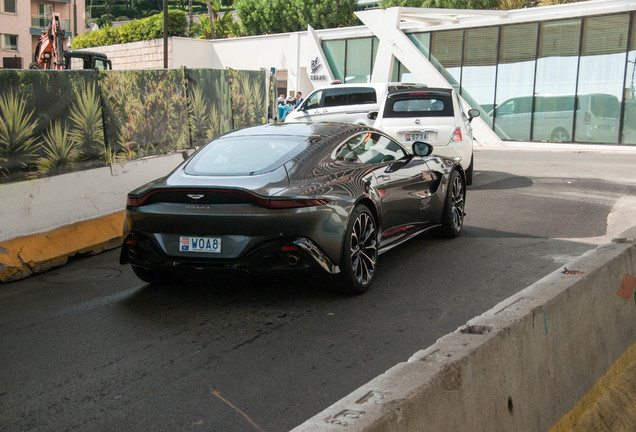 Aston Martin V8 Vantage 2018