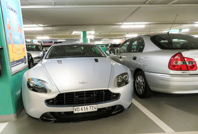 Aston Martin V8 Vantage S