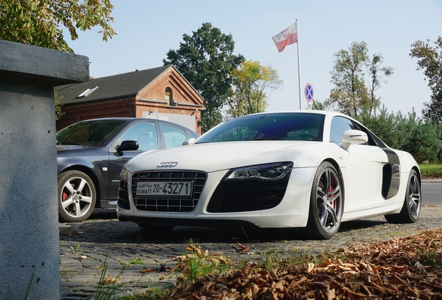 Audi R8 V10