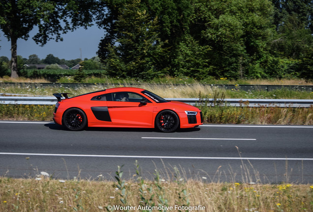 Audi R8 V10 Plus 2015