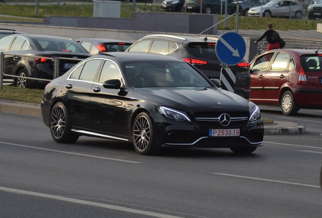 Mercedes-AMG C 63 S W205