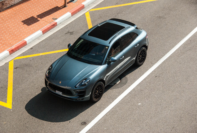 Porsche 95B Macan GTS