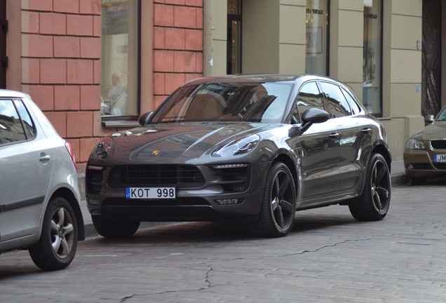 Porsche 95B Macan GTS