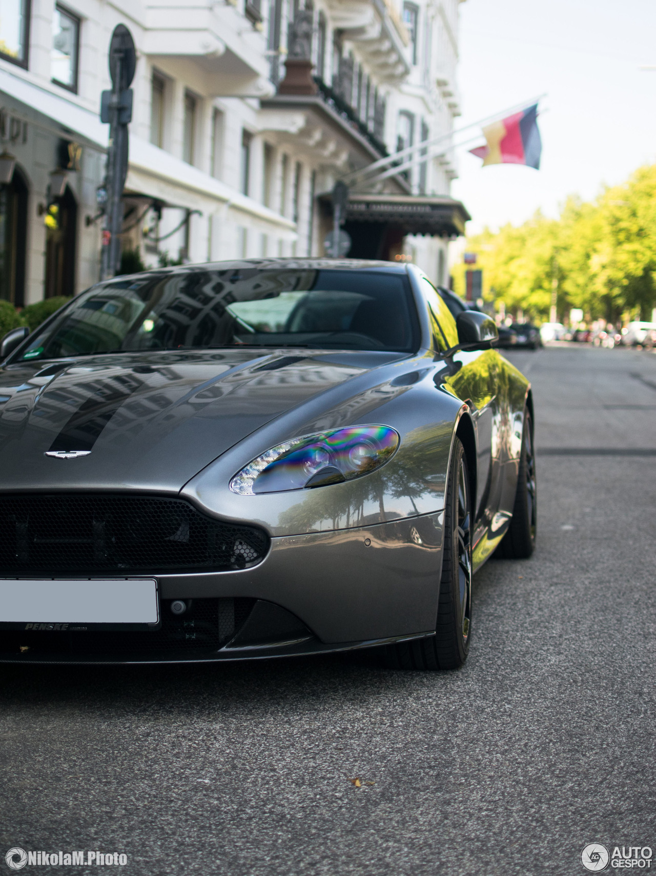 Aston Martin V8 Vantage AMR