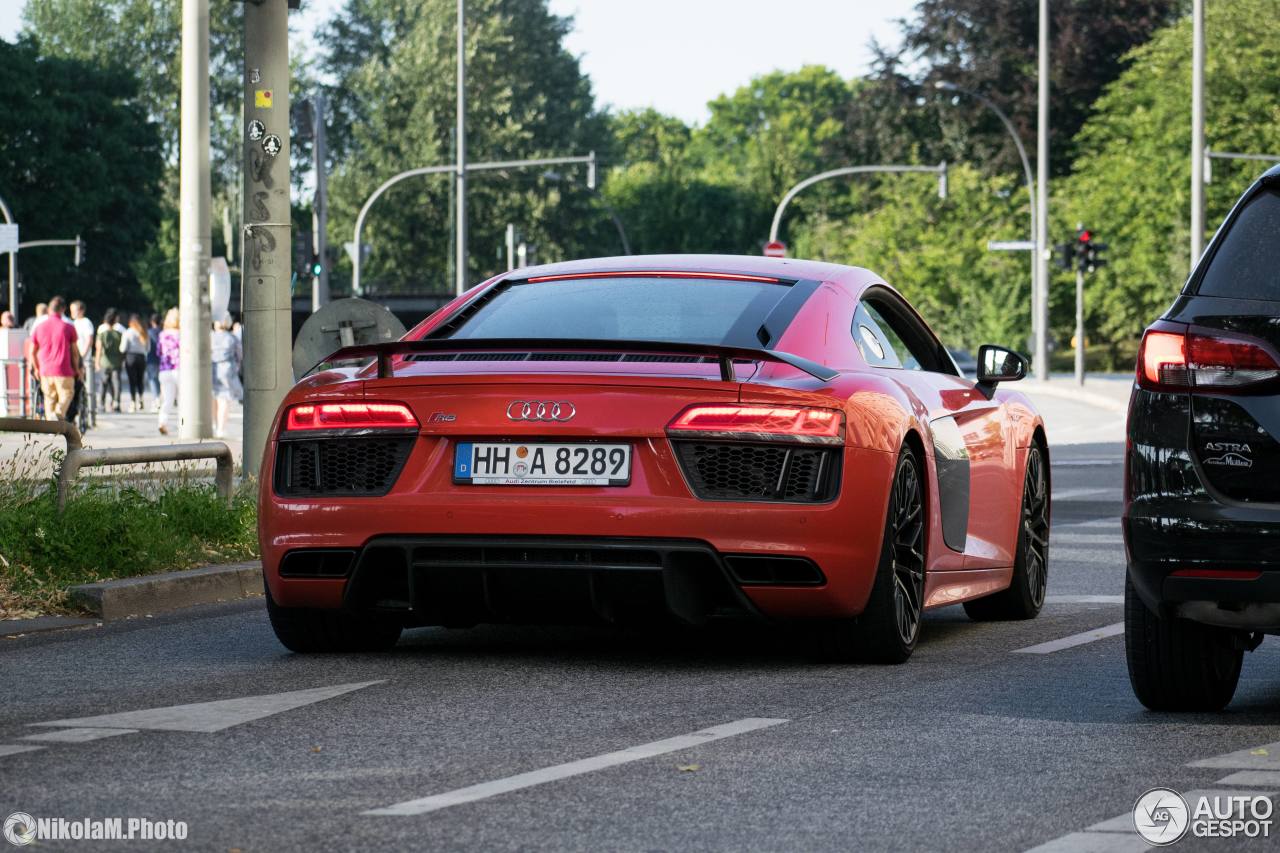 Audi R8 V10 Plus 2015