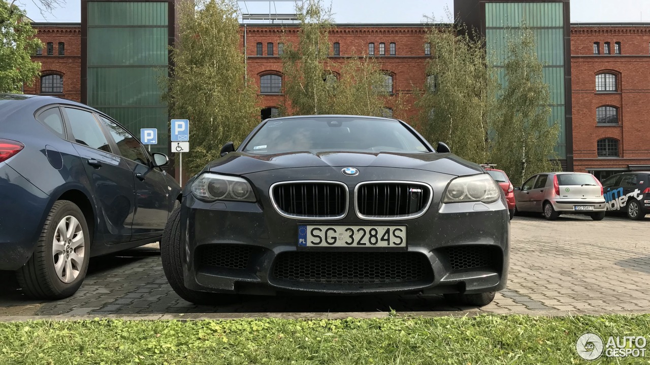 BMW M5 F10 2011