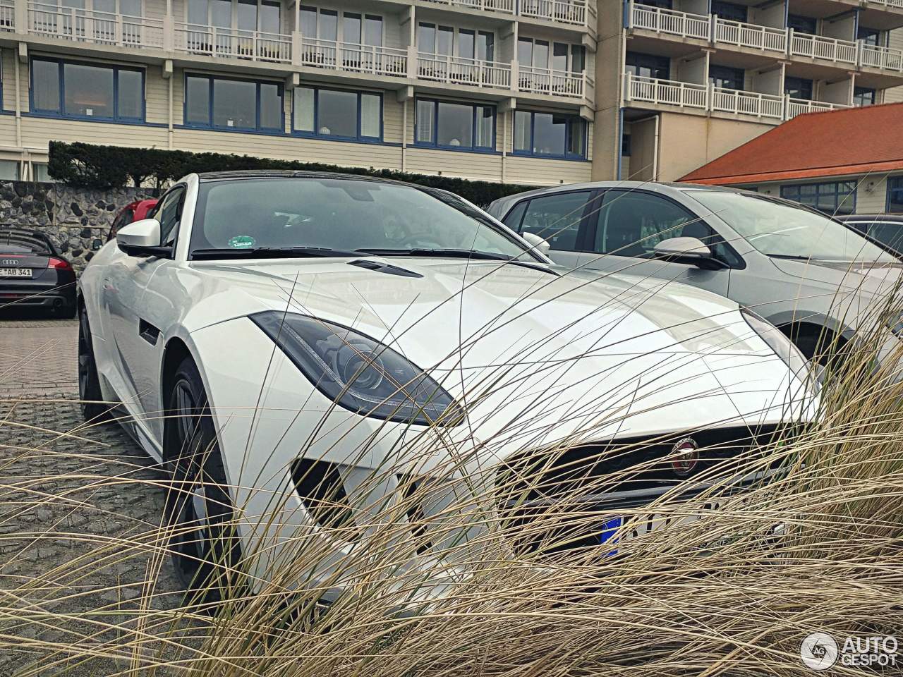 Jaguar F-TYPE R Coupé