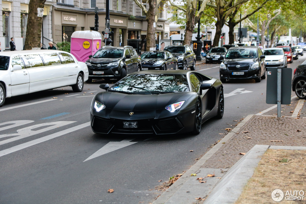 Lamborghini Aventador LP700-4