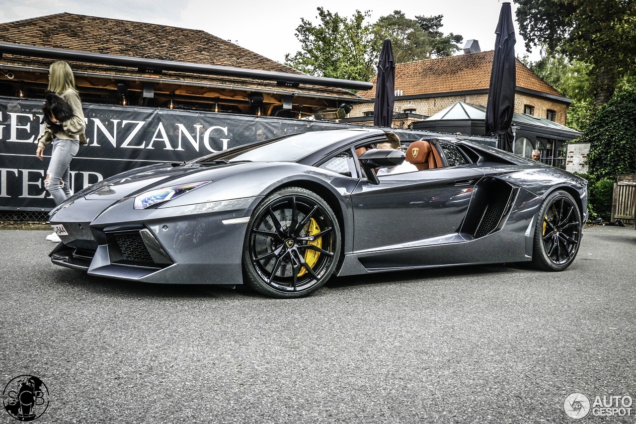 Lamborghini Aventador LP700-4 Roadster