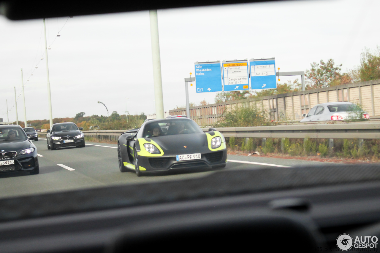 Porsche 918 Spyder Weissach Package