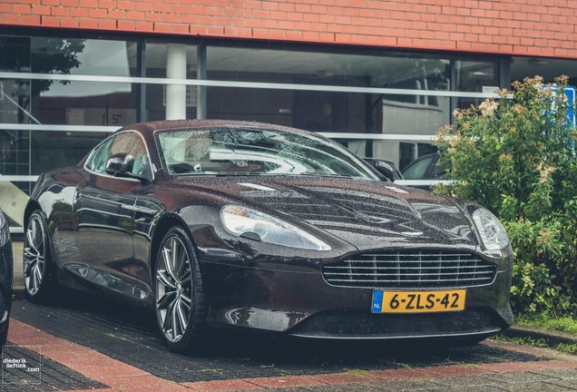 Aston Martin Virage 2011