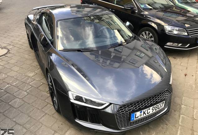 Audi R8 V10 Plus 2015