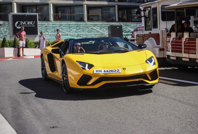 Lamborghini Aventador S LP740-4 Roadster