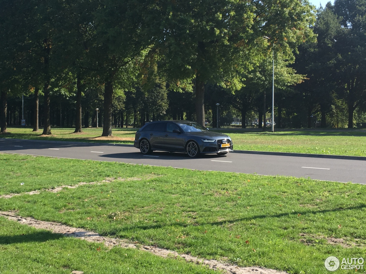 Audi RS6 Avant C7 2015