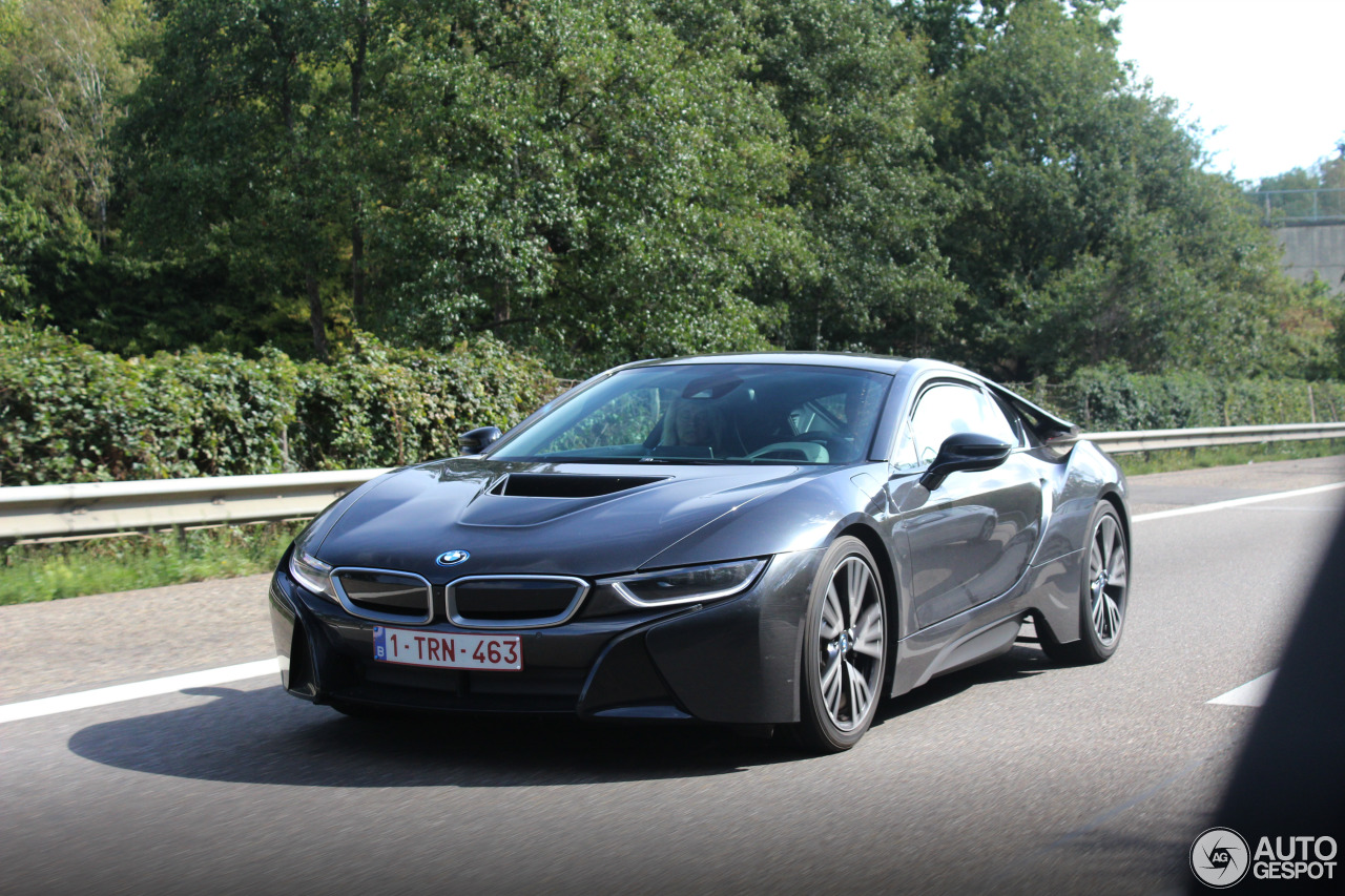 BMW i8