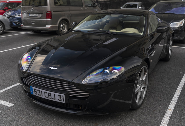 Aston Martin V8 Vantage