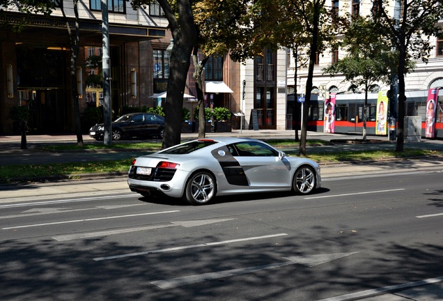 Audi R8 V10